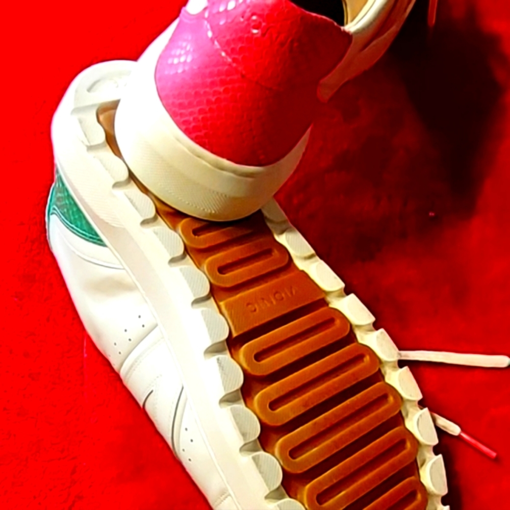 Vionic sneakers 👟 - Picture 6 of 7